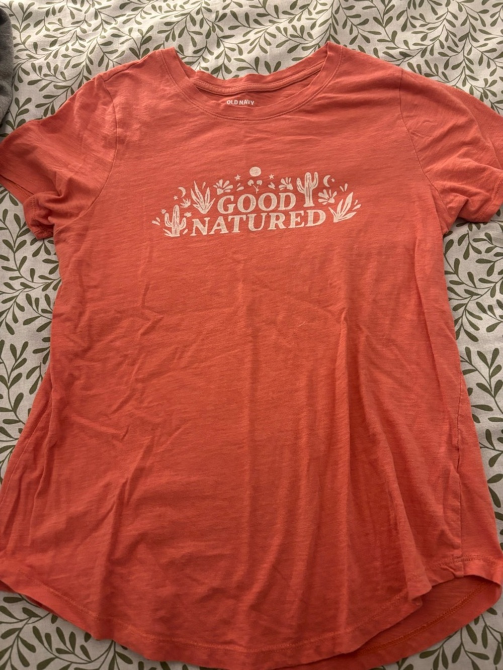 Curved hem T shirt